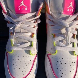 Jordan White and Pink Sneakers Vibrant Design